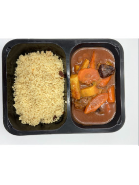 Tajine d 'agneau et semoule aux fruits secs
